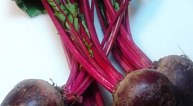 Roast beetroot and chickpea hummus dip