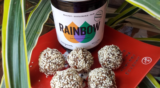 Coconut and cinnamon balls with Rainbow Superfood Blend